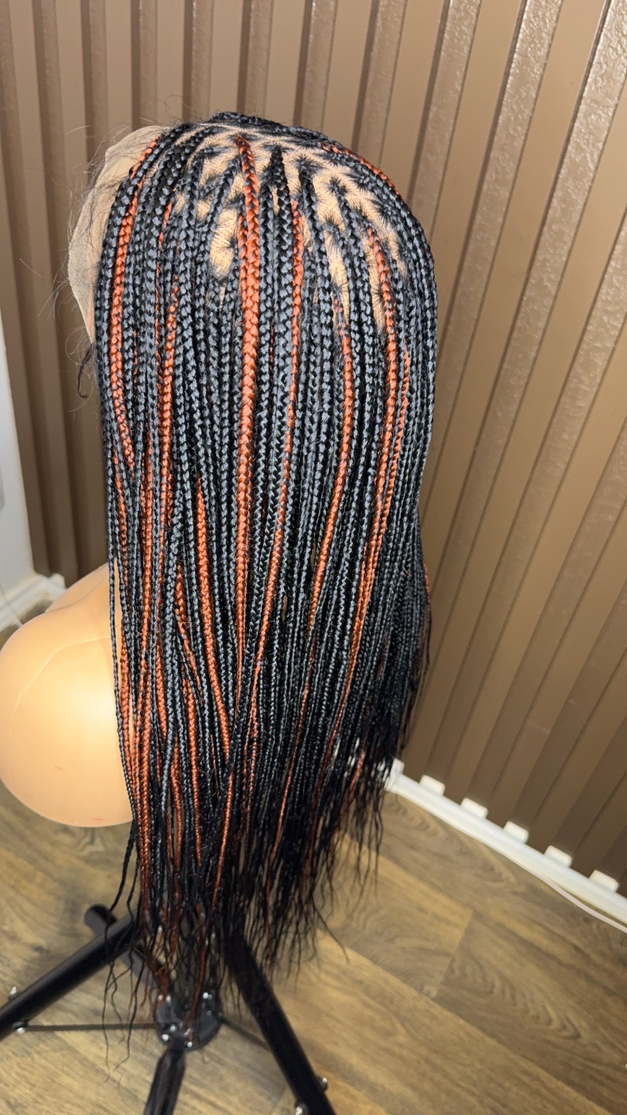 22inches black and brown knotless braids