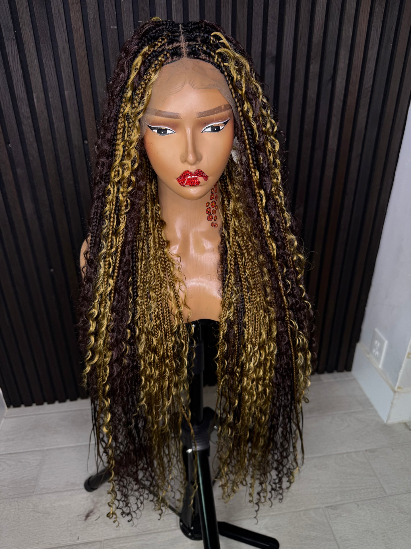 Brown and honey blonde two tone bobo knotless braided wig