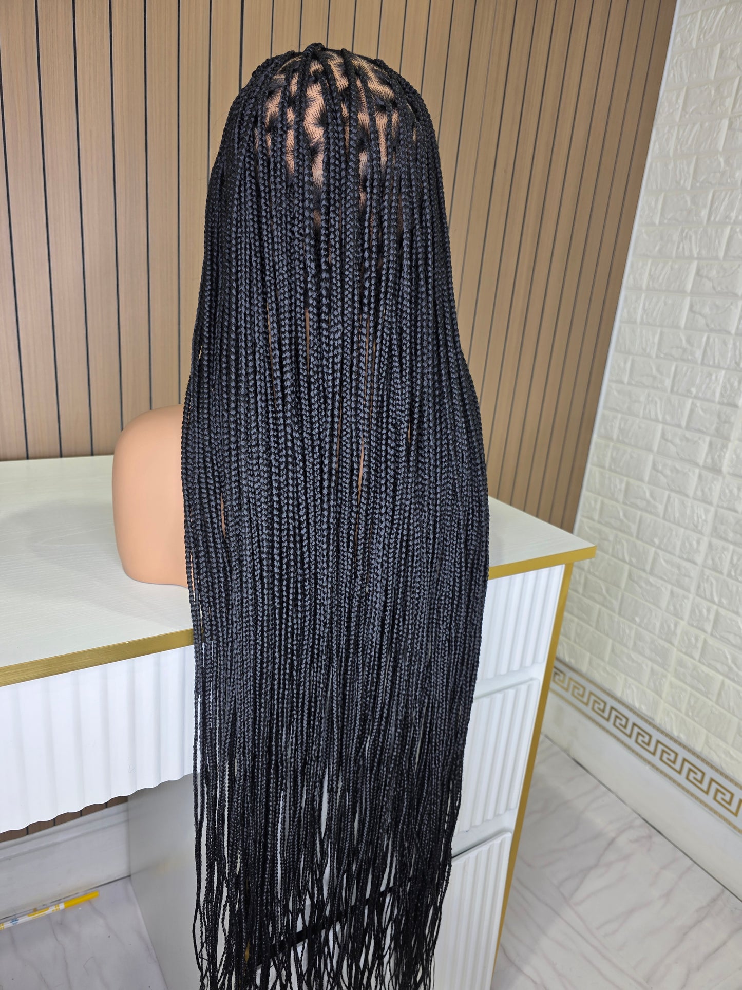 Black knotles braids no baby hair