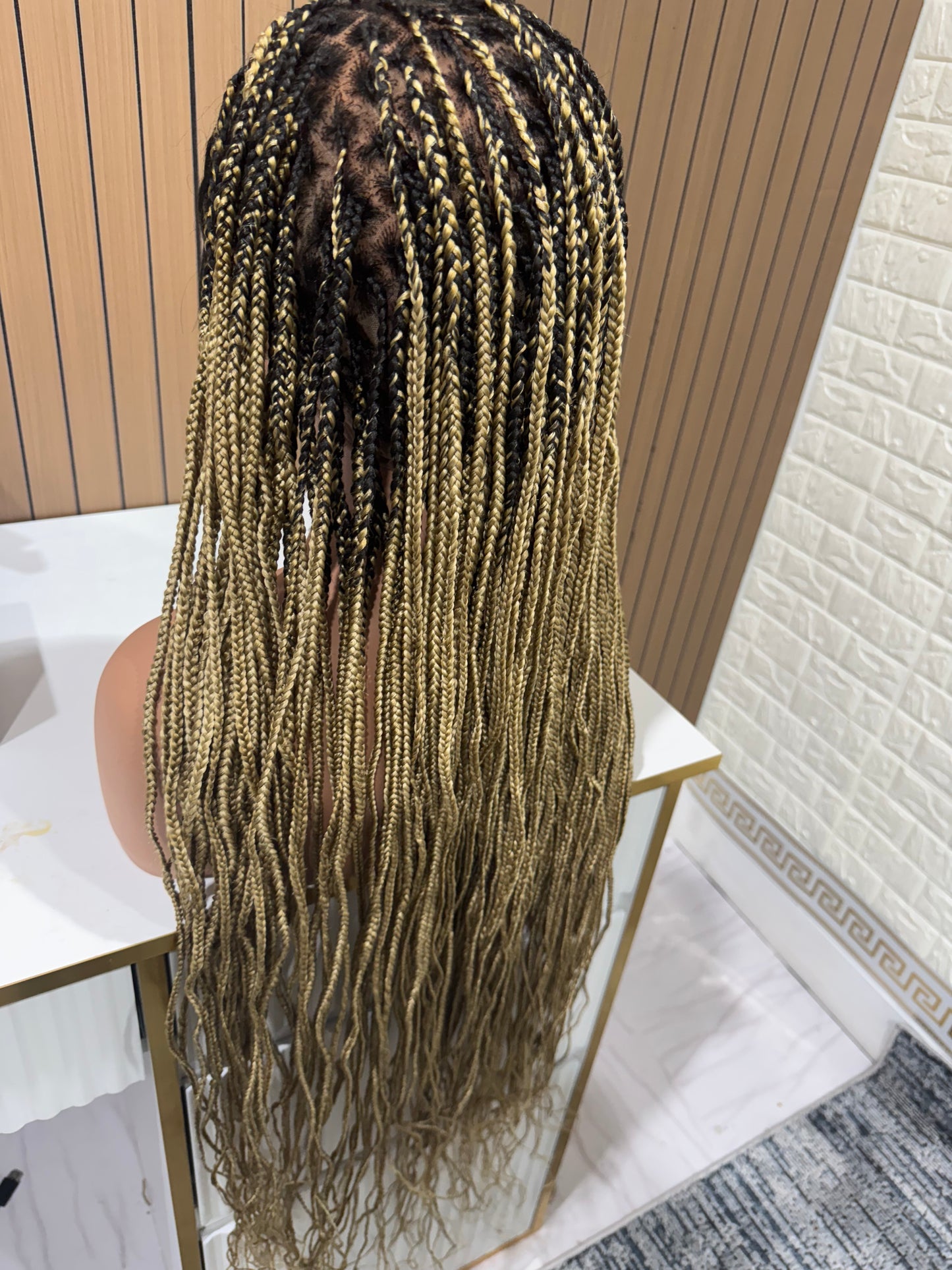 Honeymix blonde dark root fullace knotless braided wig