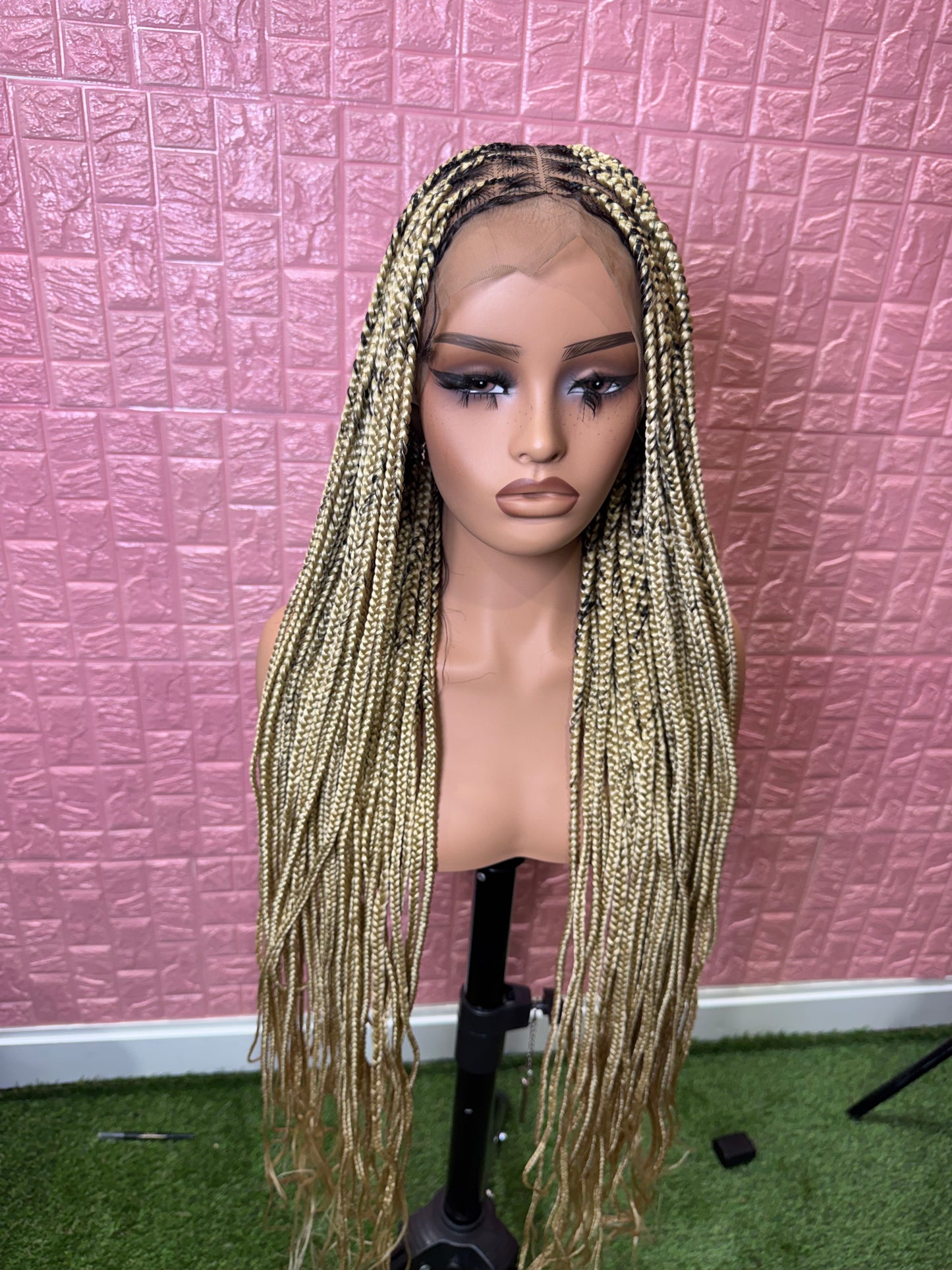 613 blonde dark root knotless braided wig fullace