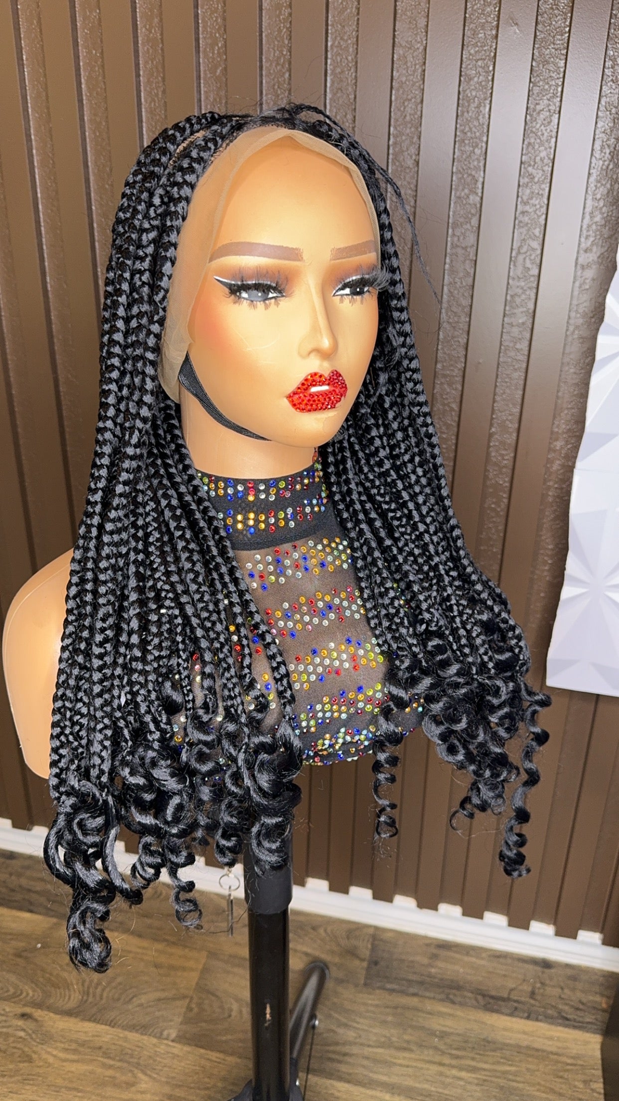 Jumbo short braids