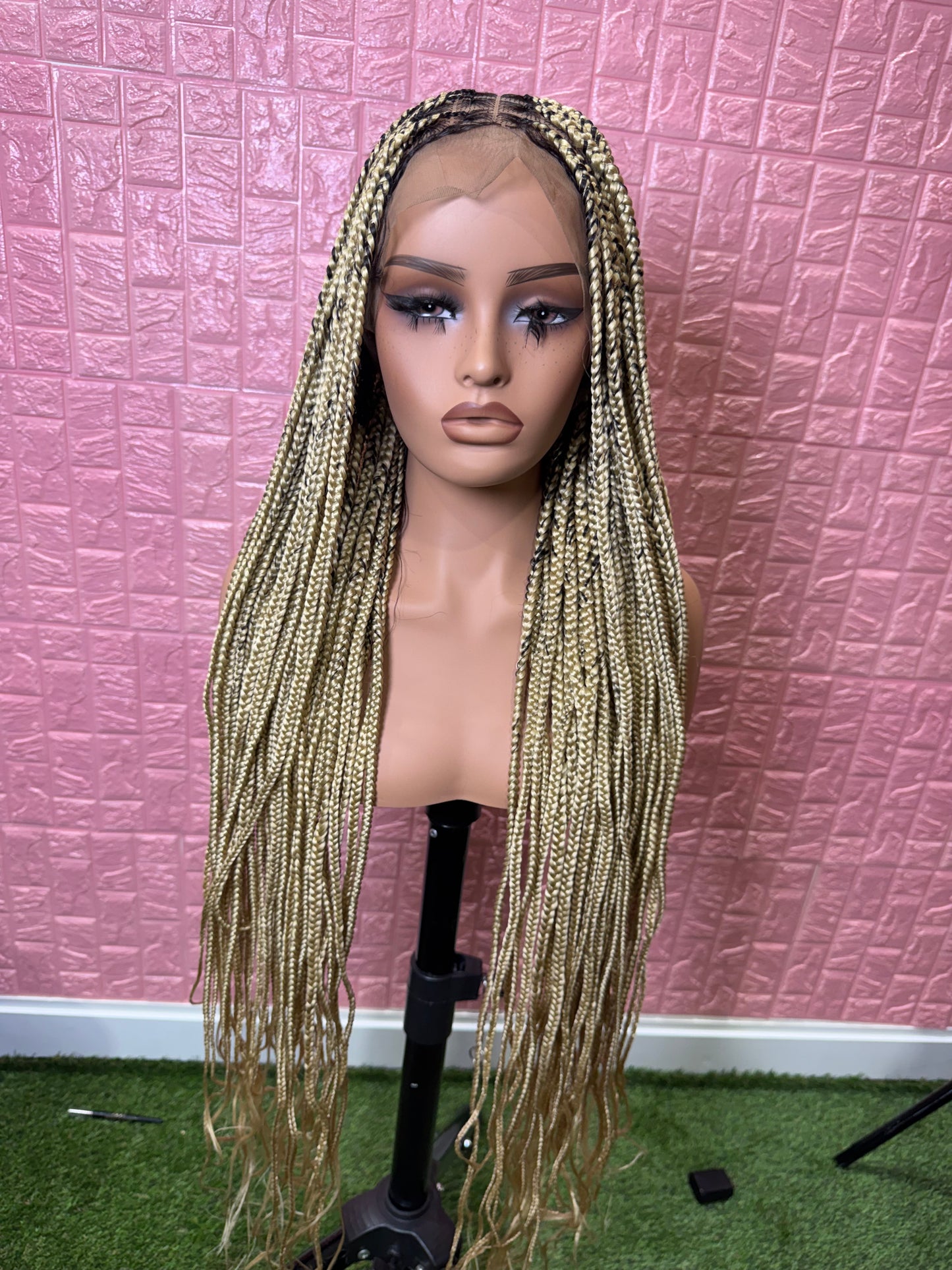 613 blonde dark root knotless braided wig fullace