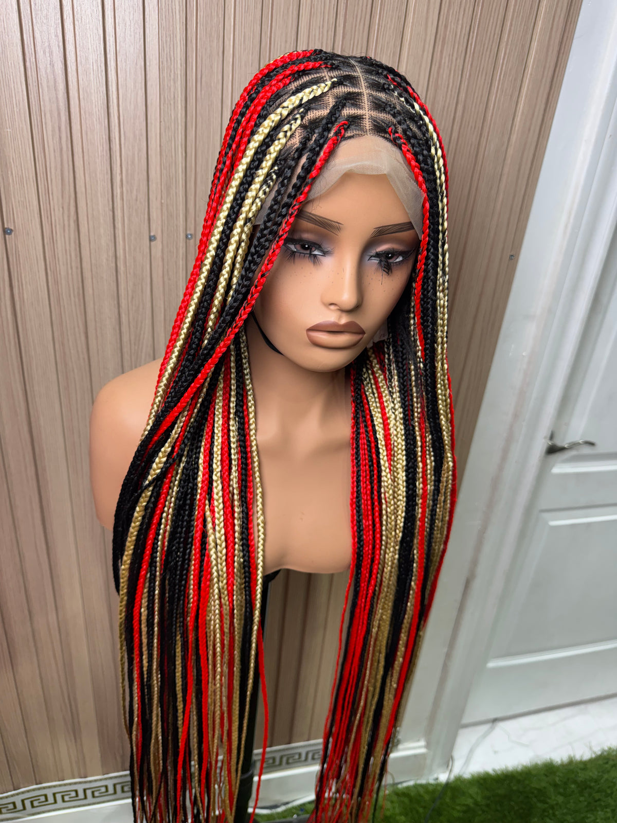 Red highlights knotless braided wig