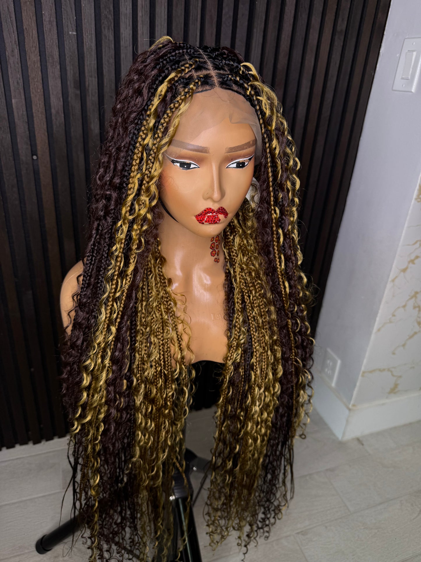 Brown and honey blonde two tone bobo knotless braided wig