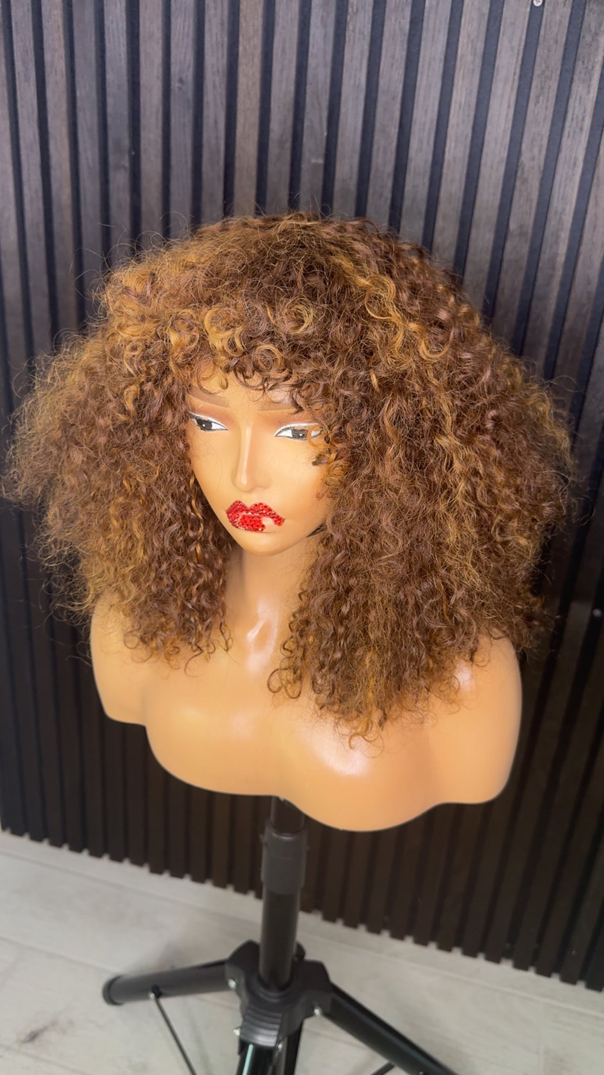Mix tone curl fringes wig