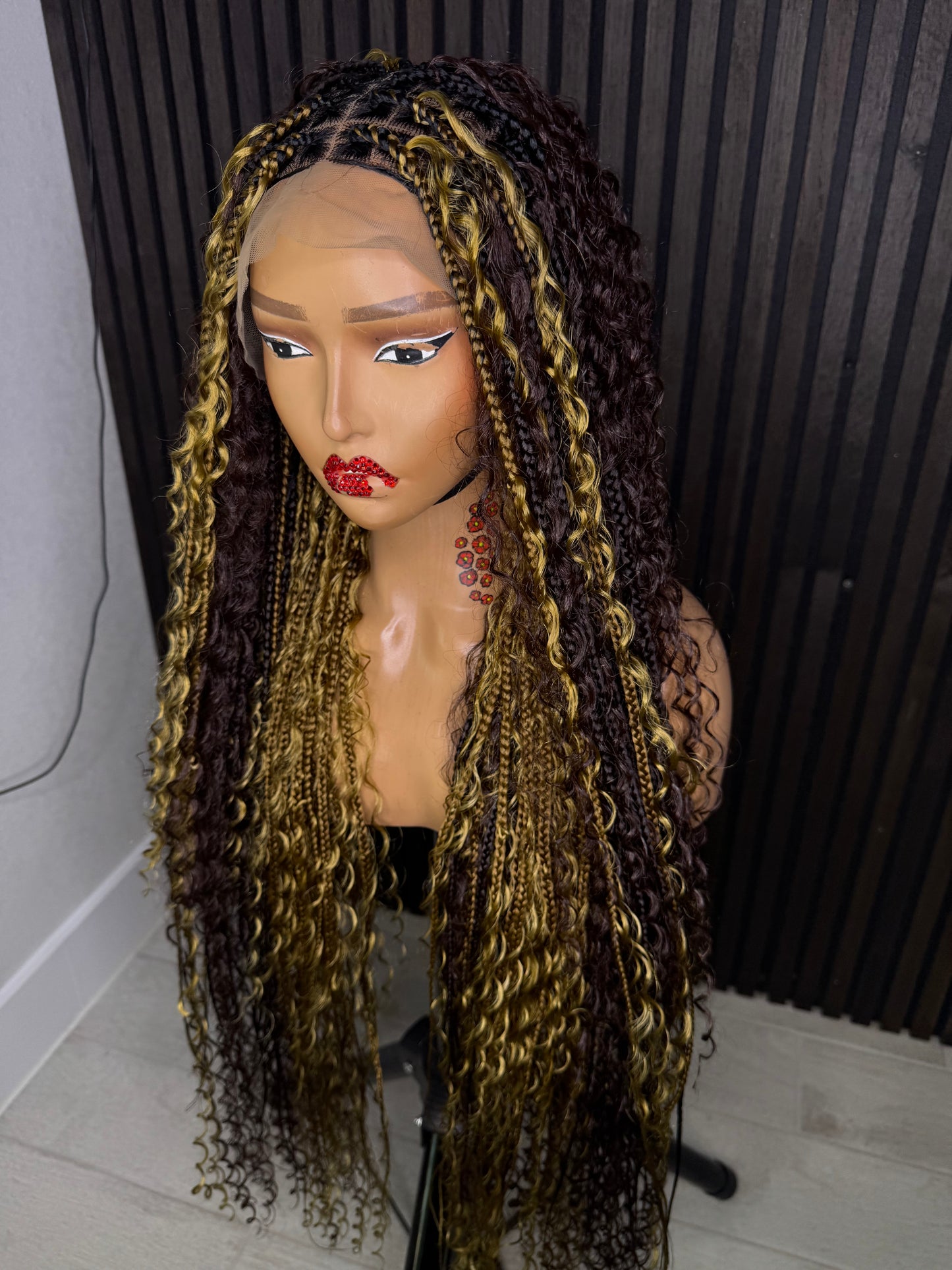 Brown and honey blonde two tone bobo knotless braided wig