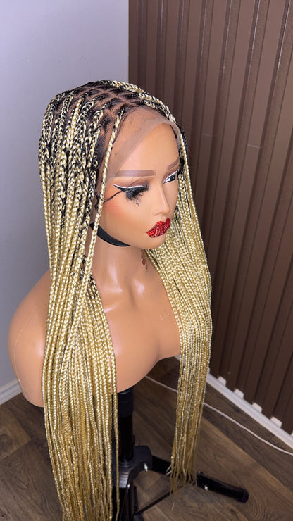 Darkroot 613 knotless braid