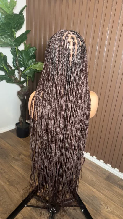 Brown knotless braids medium knots