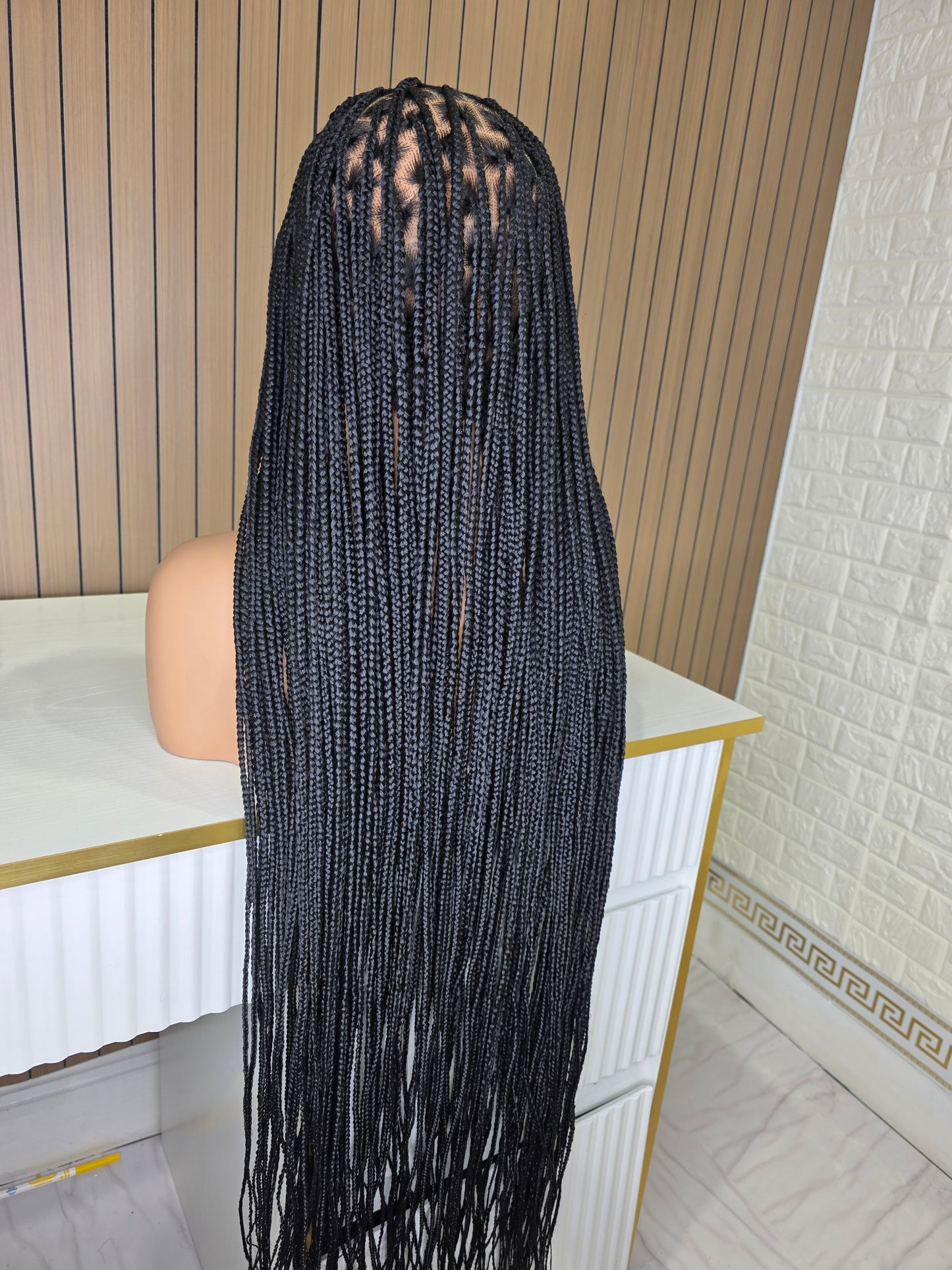 Black knotles braids no baby hair