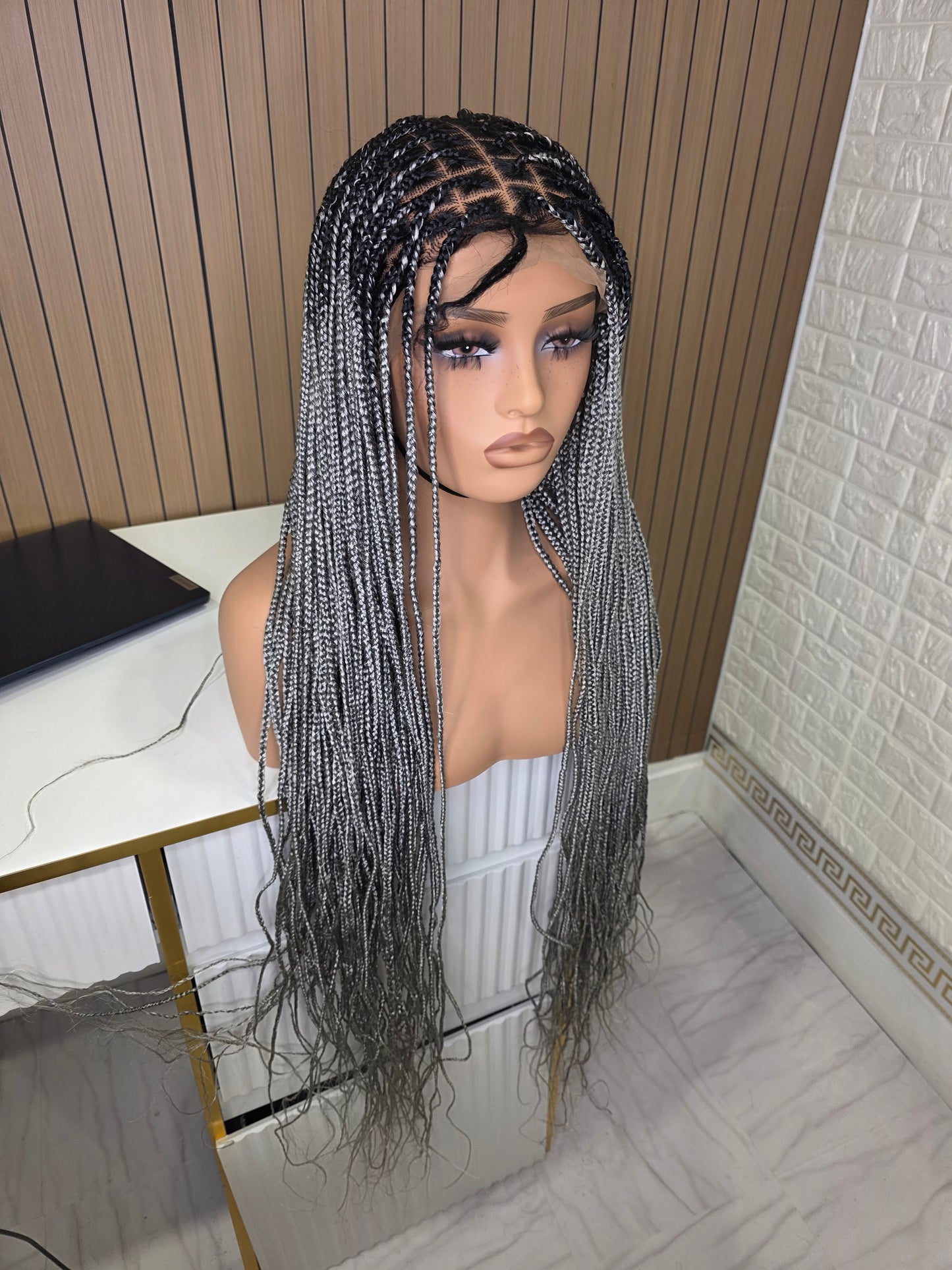30 inches gray knotles braided wig